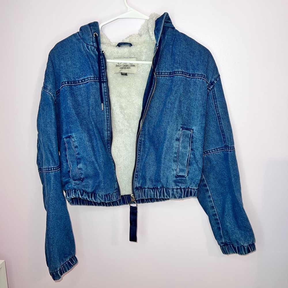 Ashley Vintage Charm Cozy Cropped Jean Jacket